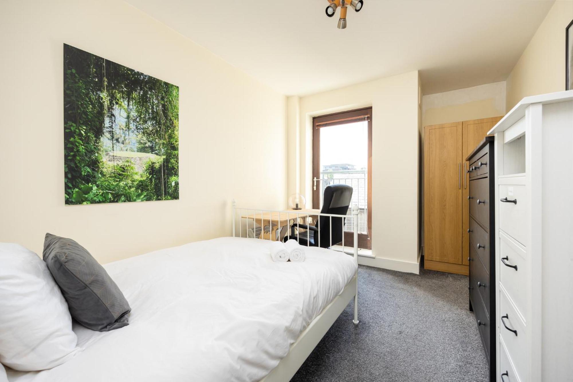 2 Bed Near Heuston Station * Dublin